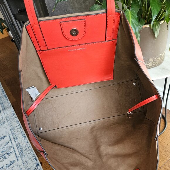 Banana Republic Large Open Leather Tote Bag in Strawberry Coral Color - Picture 3 of 13